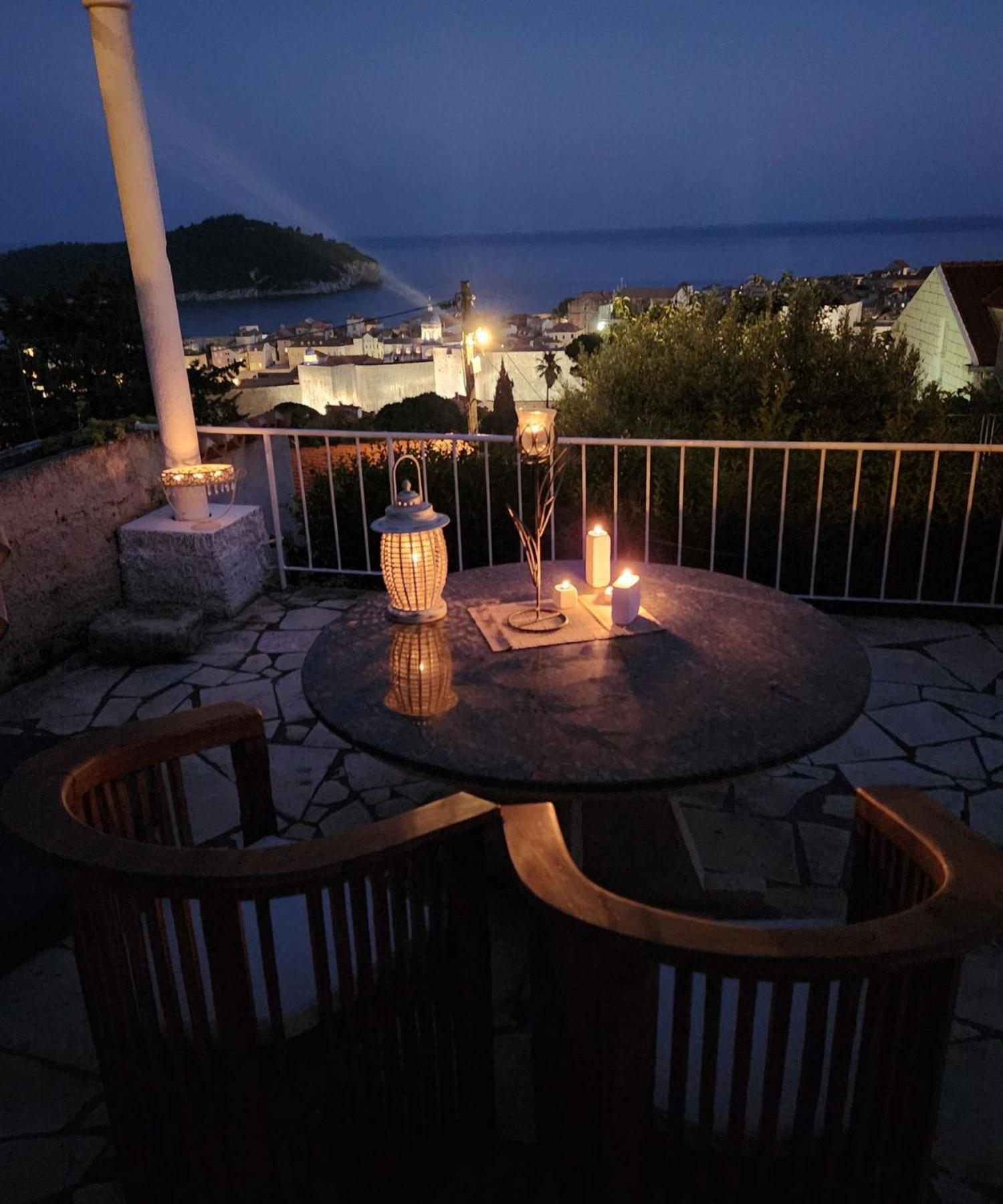 With Sea & Views Apartament