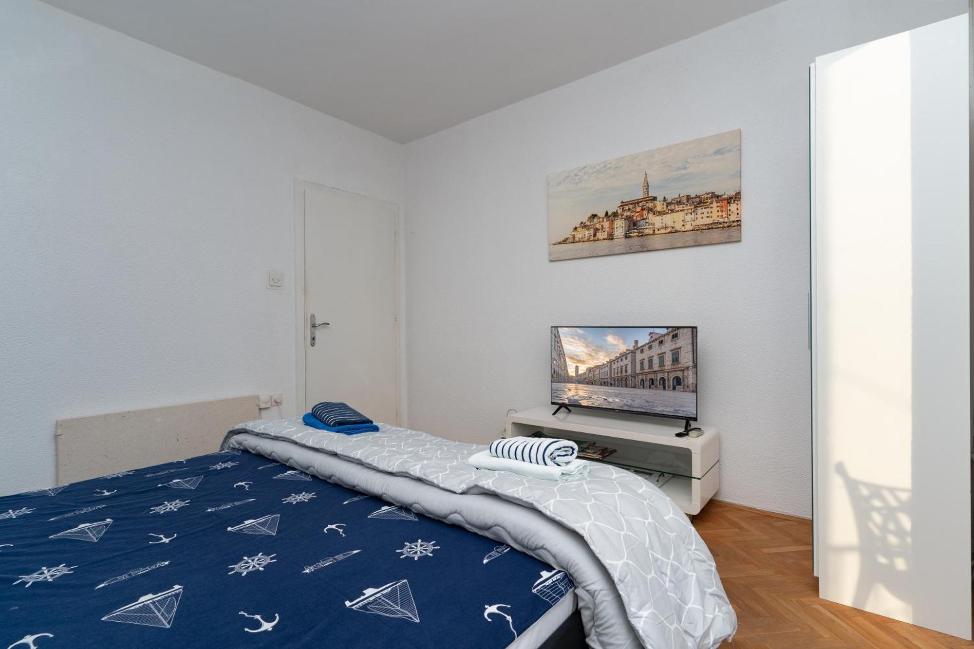 Apartament With Sea & Views *